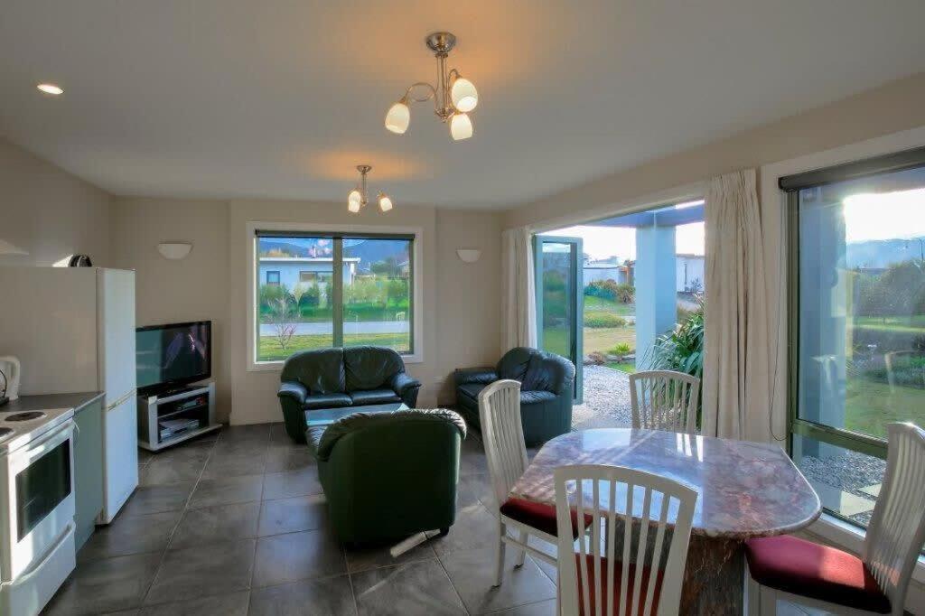 Cosy On Kingston Apartment Albert Town Екстериор снимка